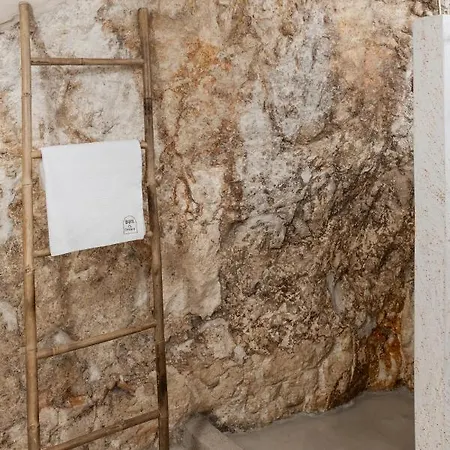 Ca Bella Vista Bed & Breakfast 4*